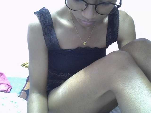 Yalane live cam on BongaCams