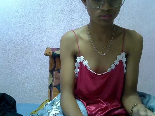 Yalane live cam on BongaCams