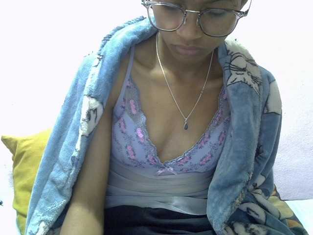Yalane live cam on BongaCams
