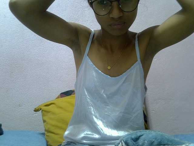 Yalane live cam on BongaCams