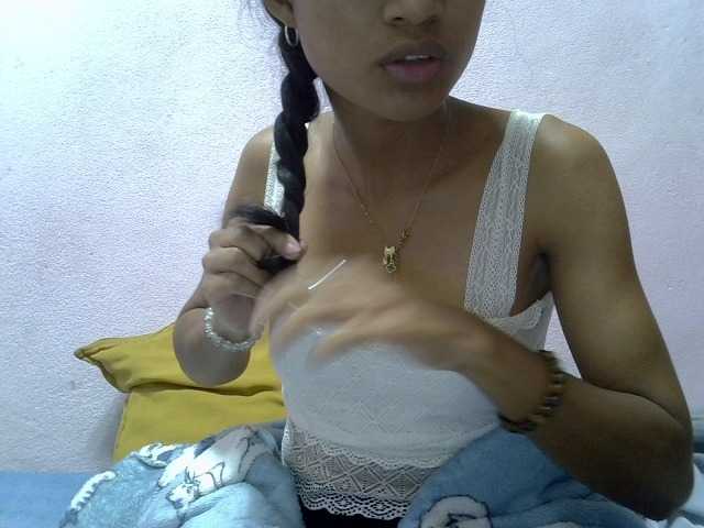 Yalane live cam on BongaCams