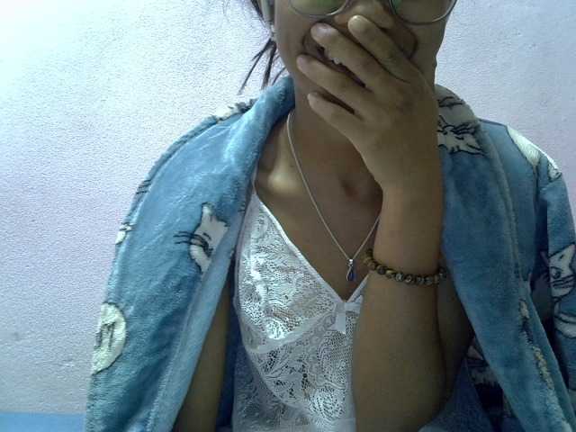 Yalane live cam on BongaCams