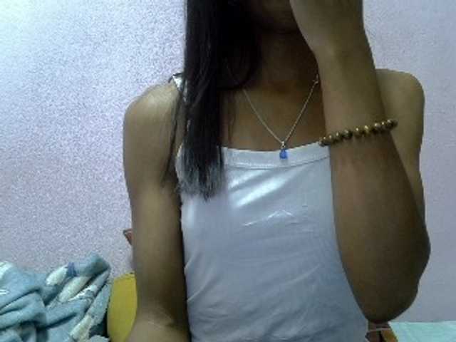 Yalane live cam on BongaCams