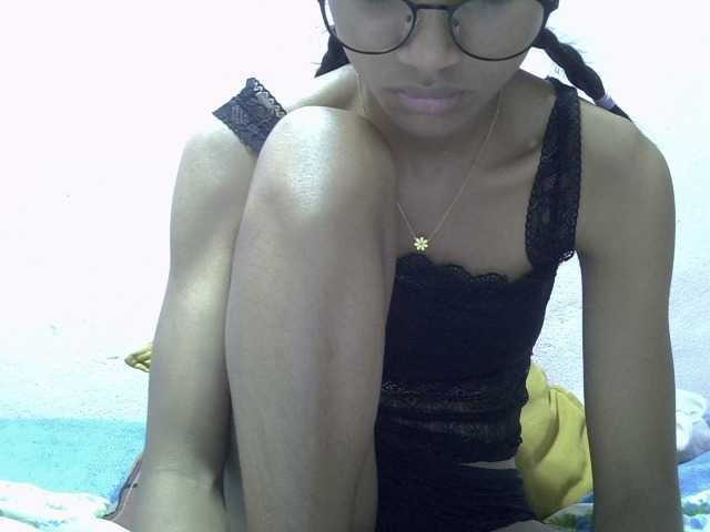 Yalane live cam on BongaCams