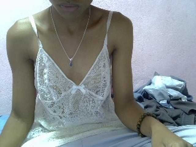 Yalane live cam on BongaCams