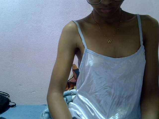 Yalane live webcam show