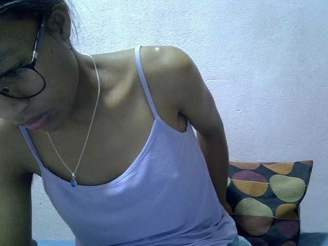 Yalane live cam on BongaCams