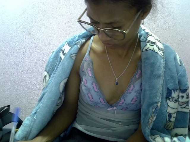 Yalane live cam on BongaCams