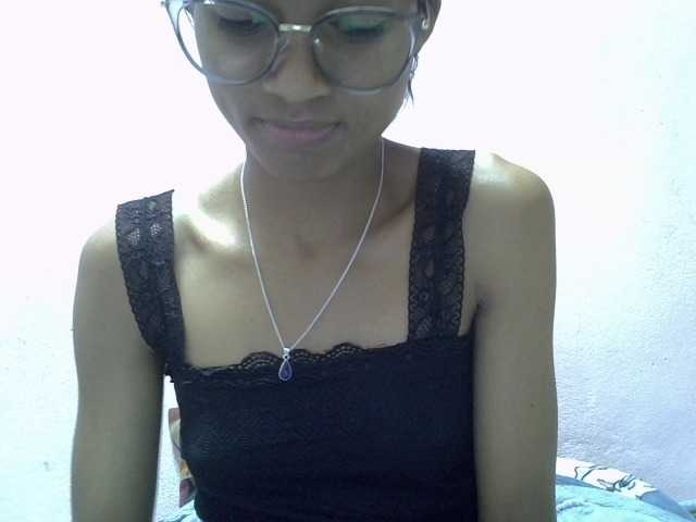 Yalane live cam on BongaCams