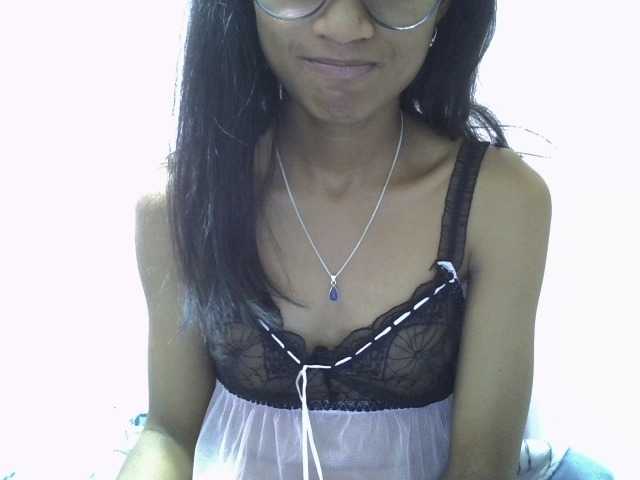 Yalane live cam on BongaCams