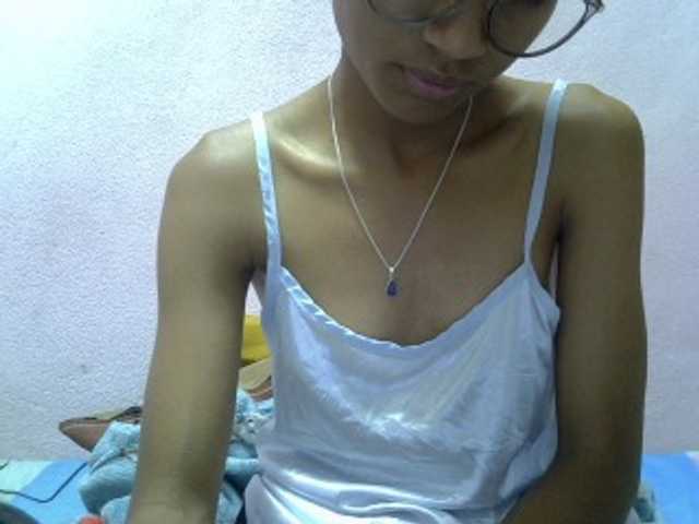 Yalane live cam on BongaCams