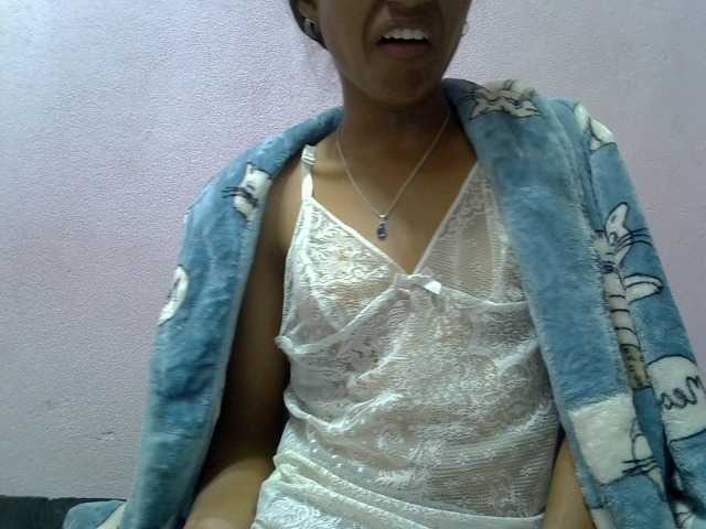 Yalane live cam on BongaCams