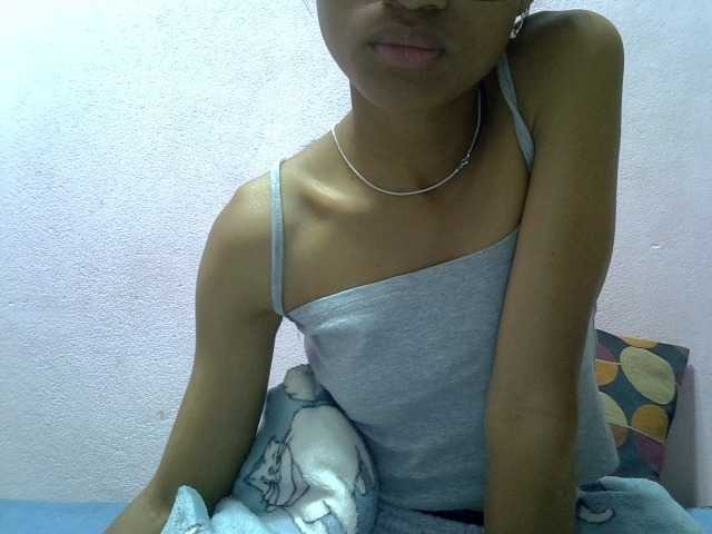 Yalane live cam on BongaCams