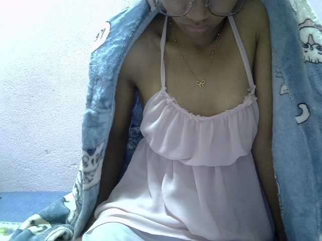 Yalane live webcam show