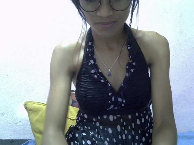 Yalane live cam on BongaCams