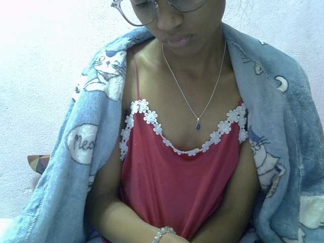 Yalane live cam on BongaCams