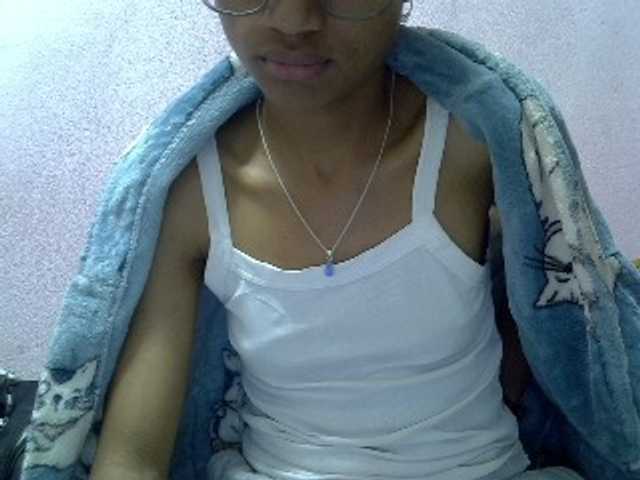 Yalane live cam on BongaCams