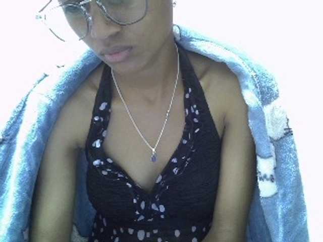 Yalane live cam on BongaCams