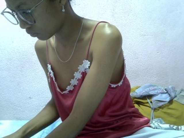 Yalane live cam on BongaCams