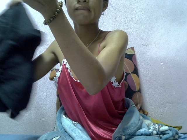 Yalane live cam on BongaCams
