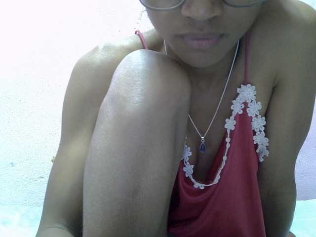 Yalane live cam on BongaCams
