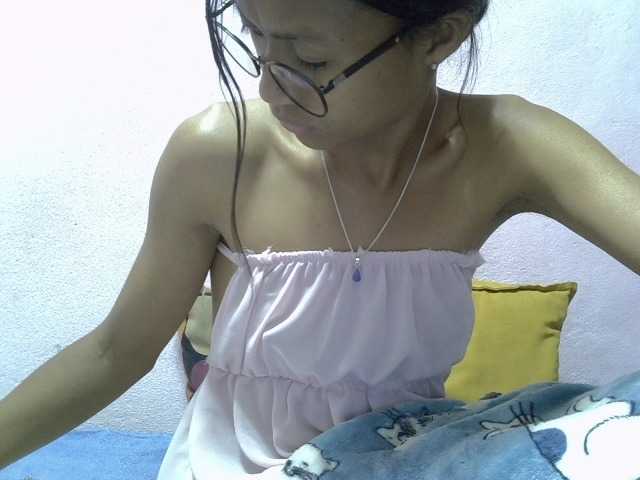 Yalane live cam on BongaCams