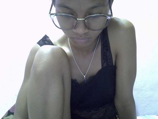 Yalane live cam on BongaCams