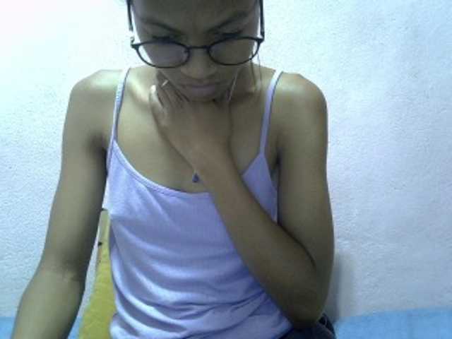 Yalane live cam on BongaCams