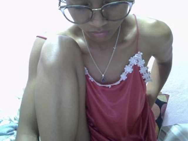 Yalane live cam on BongaCams
