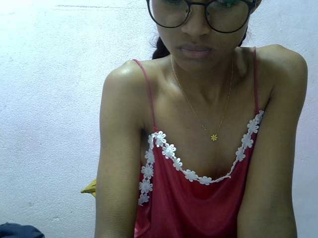 Yalane live cam on BongaCams