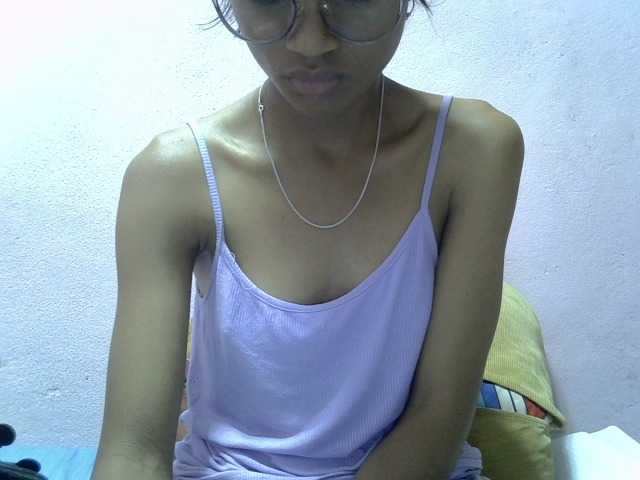 Yalane live cam on BongaCams