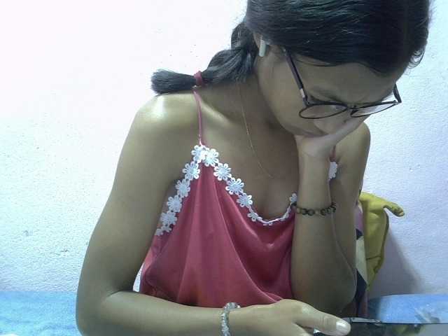 Yalane live cam on BongaCams