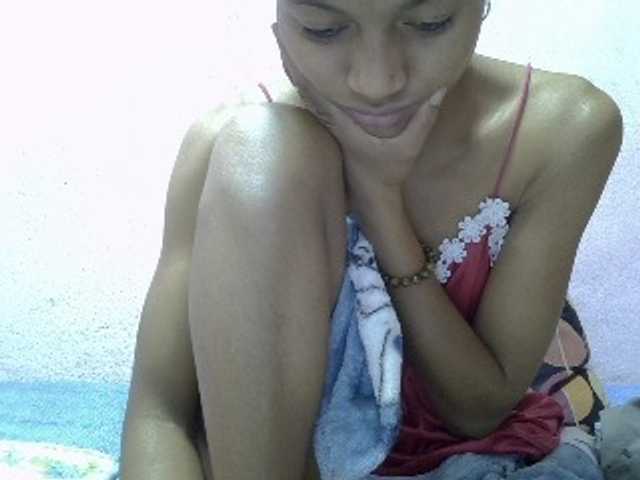 Yalane live cam on BongaCams
