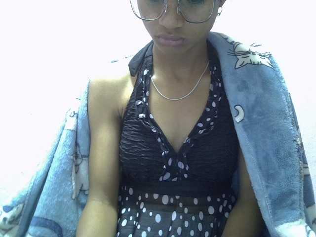 Yalane live cam on BongaCams
