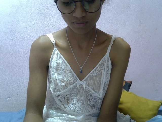 Yalane live cam on BongaCams