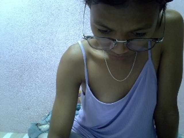 Yalane live cam on BongaCams