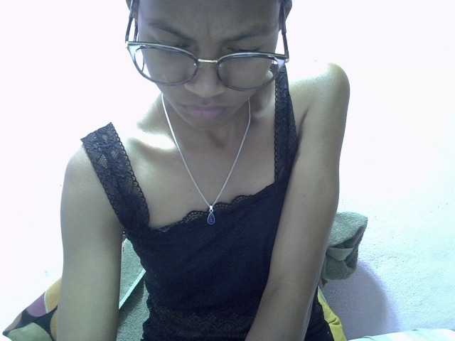Yalane live cam on BongaCams
