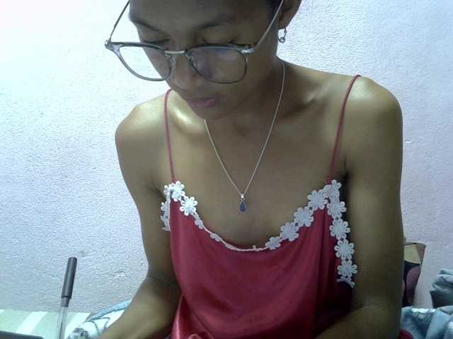 Yalane live cam on BongaCams