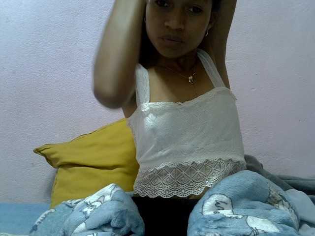 Yalane live cam on BongaCams