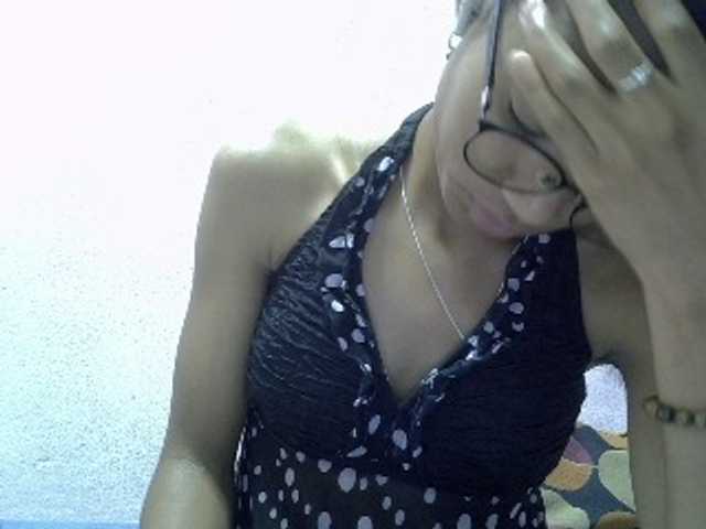 Yalane live cam on BongaCams