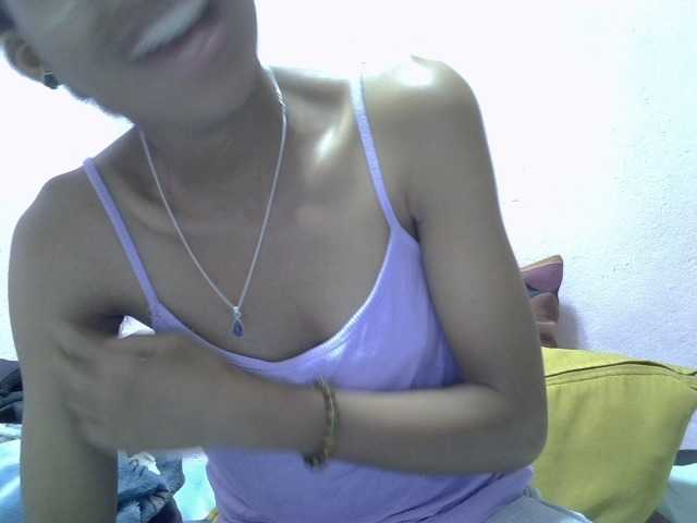 Yalane live cam on BongaCams