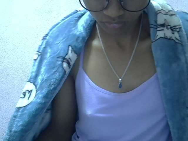 Yalane live cam on BongaCams