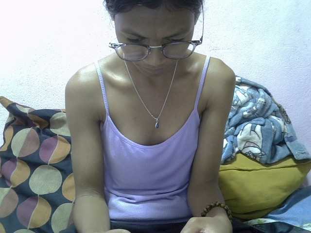 Yalane live cam on BongaCams
