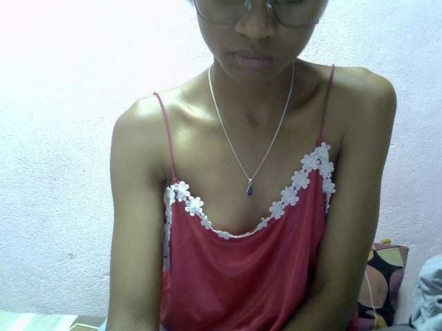 Yalane live cam on BongaCams
