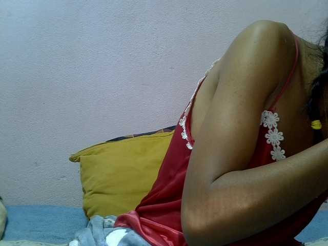 Yalane live cam on BongaCams