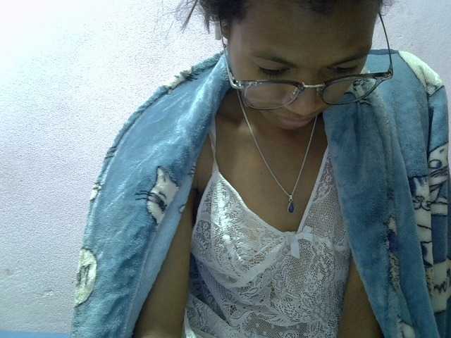 Yalane live cam on BongaCams