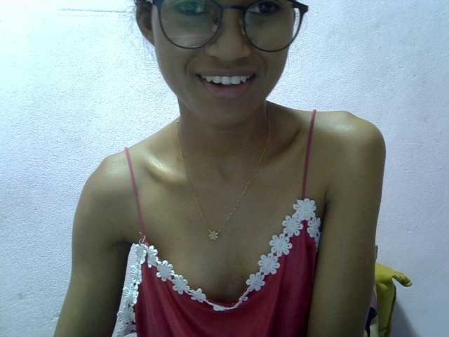 Yalane live cam on BongaCams