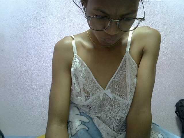 Yalane live cam on BongaCams