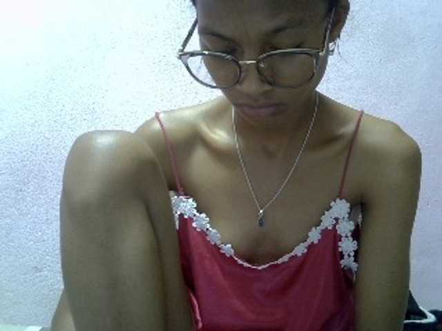 Yalane live cam on BongaCams