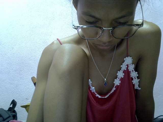 Yalane live cam on BongaCams